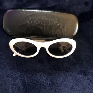 Authentic Vintage Gucci Sunglasses GG2400 - White